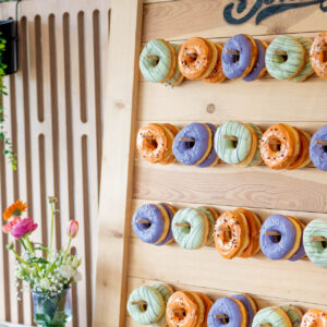 Profitieren Sie von unserem Netzwerk mit Bäckern, Fotografen, DJs etc. - Donutwand Bäckerei Maschauer