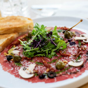 Rindercarpaccio unserer Vorspeisenkarte im Restaurant Seenario